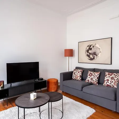 Akicity Ourique Rose Apartment *
